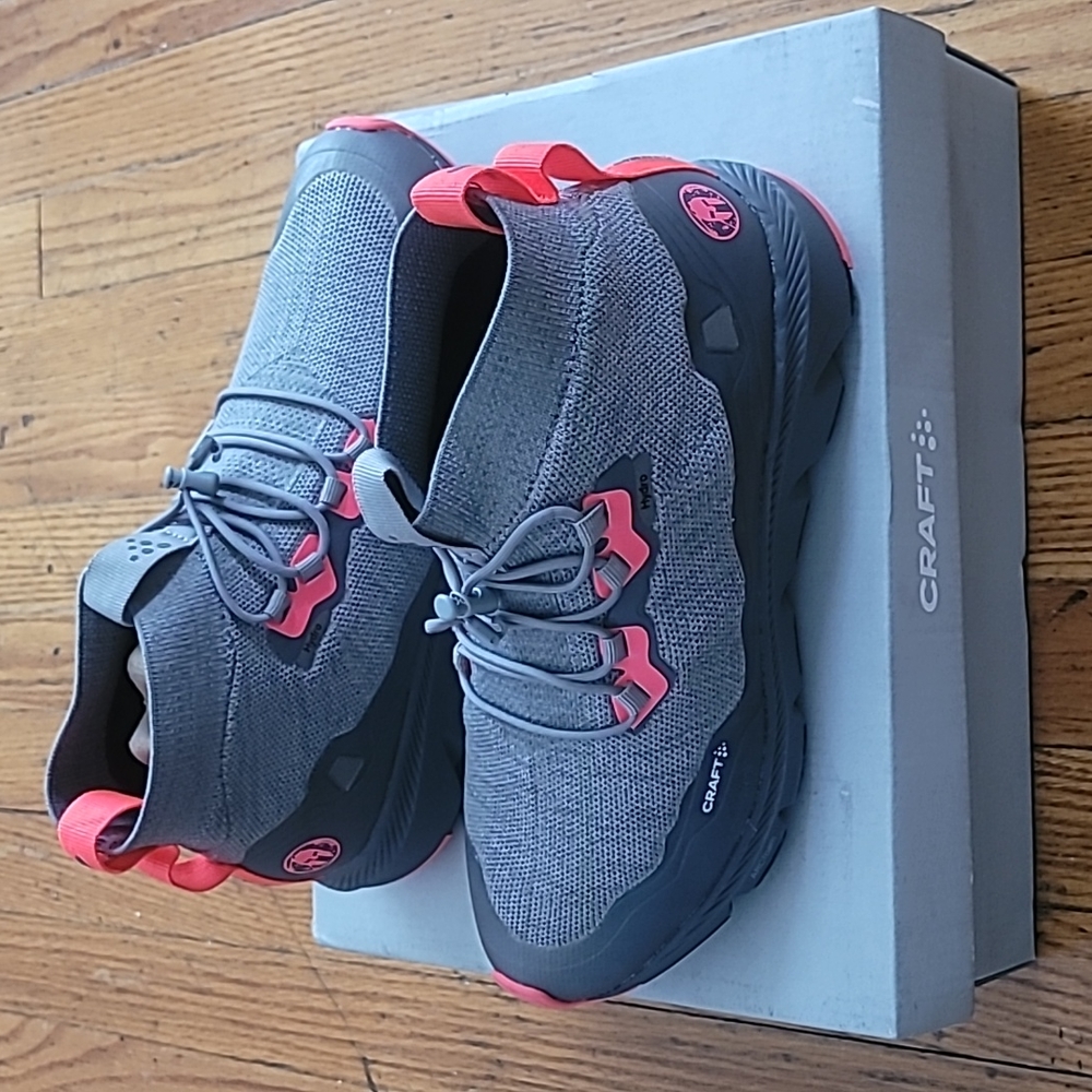 spartan by craft women's Nordic fuseknit hydro size 9 1/2 gray and pink